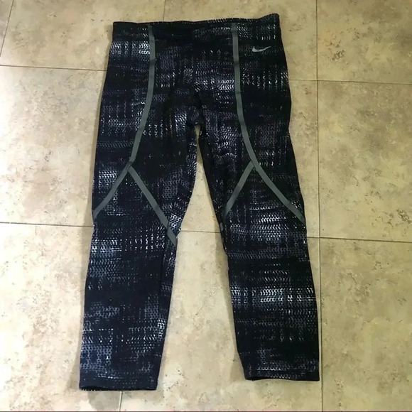 Nike Luxe Printed Reflective Running Tight - Picture 3 of 9